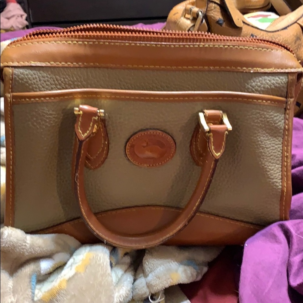I’m back! -Vintage Dooney & Bourke